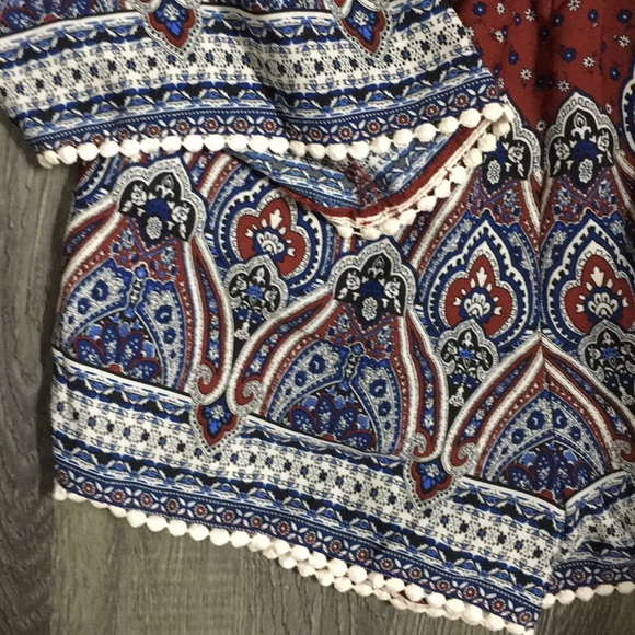 NWOT OFF THE SHOULDER ROMPER - Picture 5 of 5